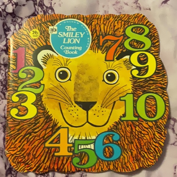 Golden Shape Book The Smiley Lion Counting Book - Picture 1 of 3